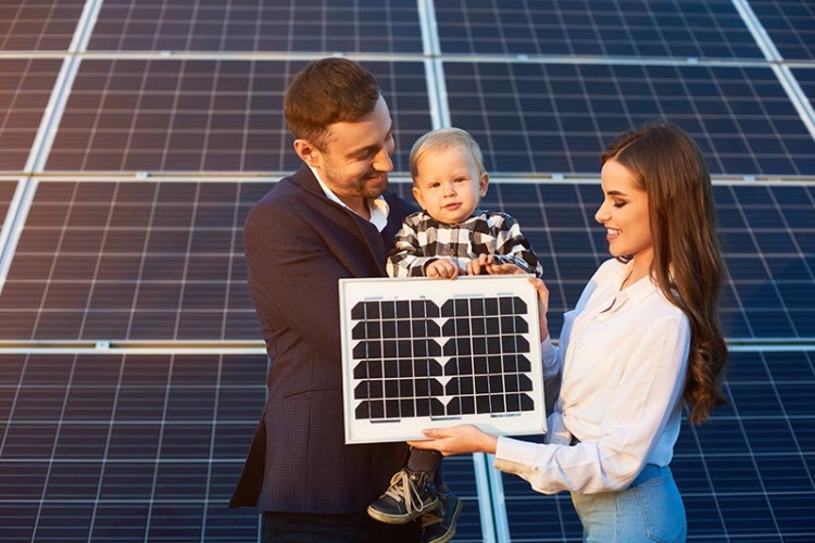 photo of a family buying solar panels for their home